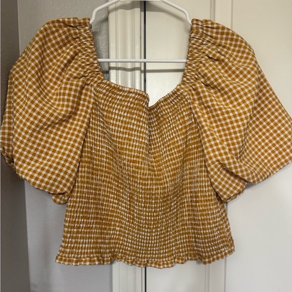 BB Dakota Yellow and White Puff Sleeve Smocked Blouse